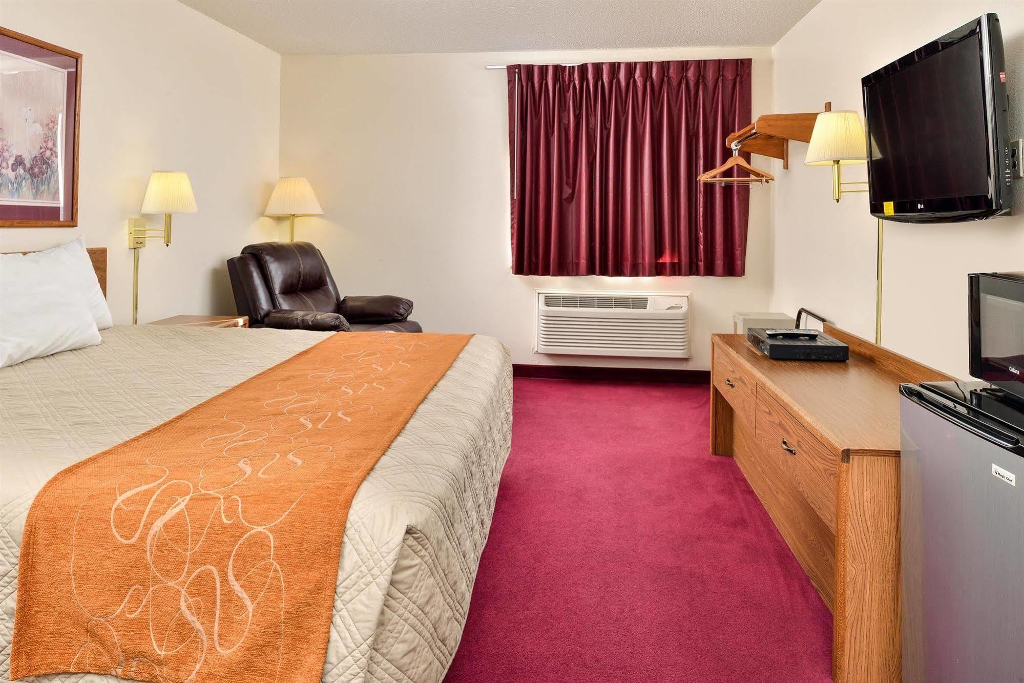 Americas Best Value Inn & Suites Harrisonville Exterior photo